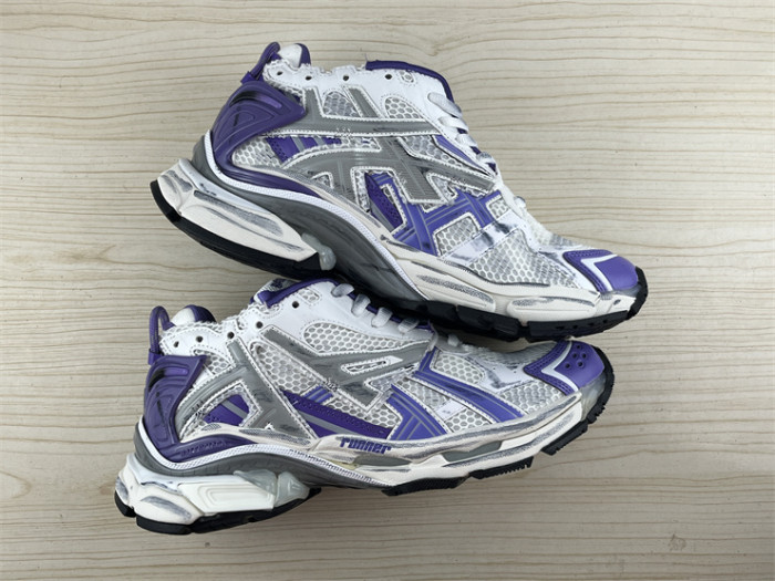 B 17FW Tripe-S High End Sneaker-438