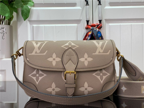 LV High End Quality Bag-1558