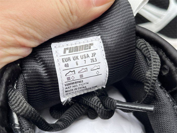 B 17FW Tripe-S High End Sneaker-430