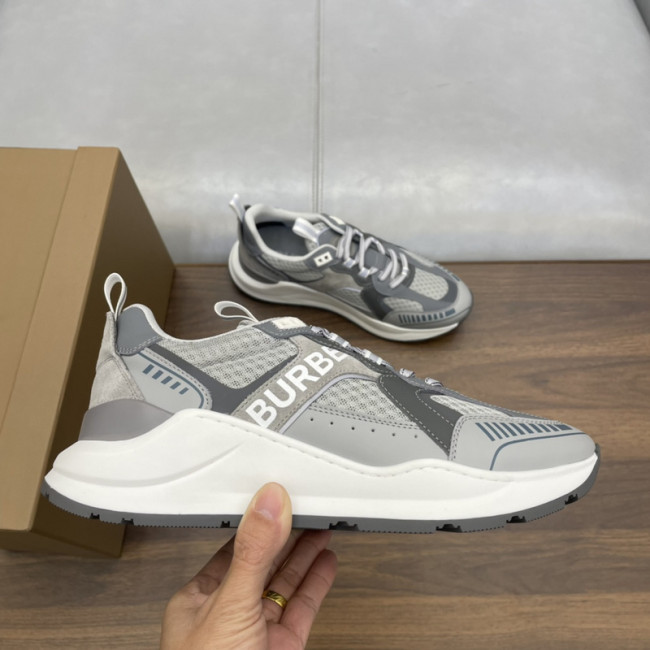 Super Max Burberry Shoes-011