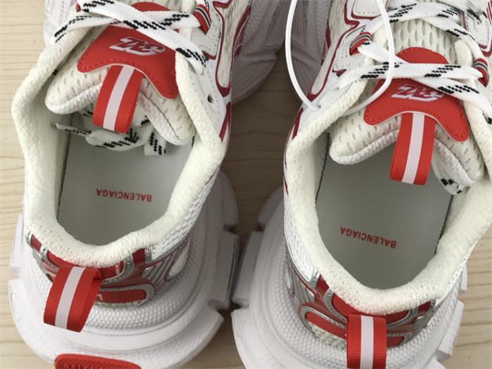 B 17FW Tripe-S High End Sneaker-353