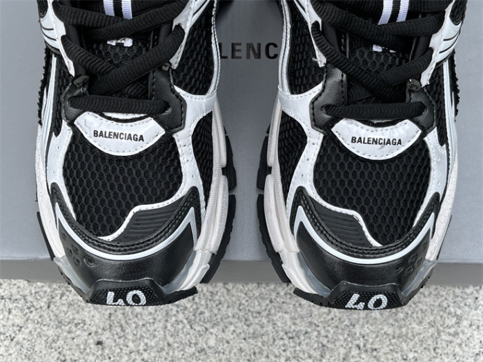 B 17FW Tripe-S High End Sneaker-430