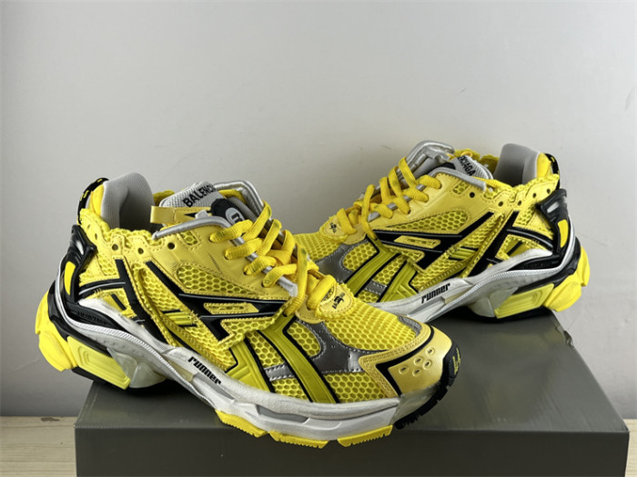 B 17FW Tripe-S High End Sneaker-439