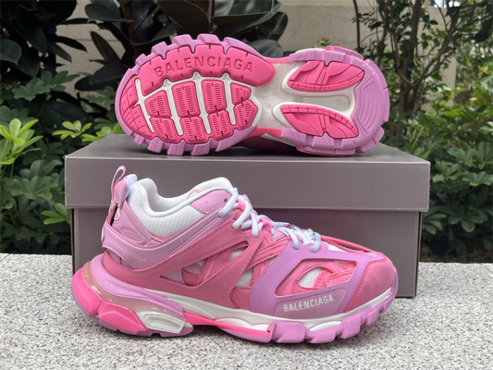 B 17FW Tripe-S High End Sneaker-446