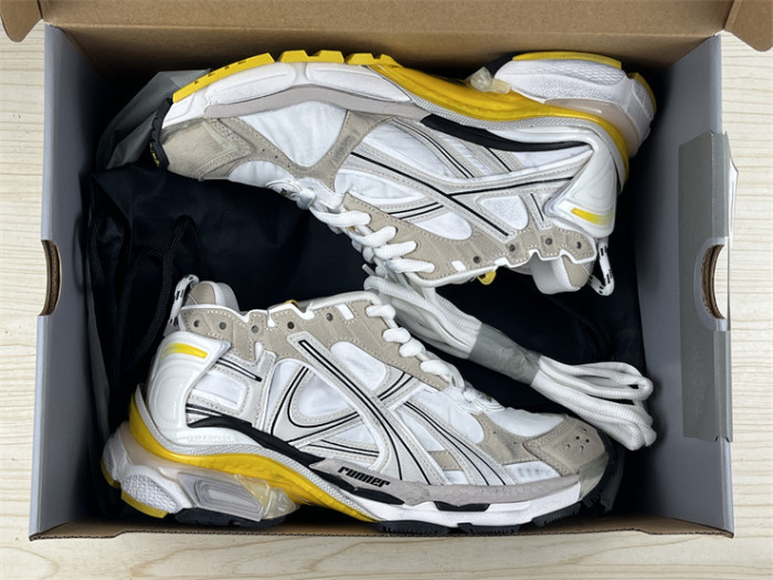 B 17FW Tripe-S High End Sneaker-435