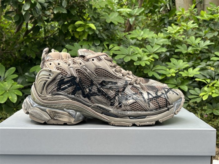 B 17FW Tripe-S High End Sneaker-431