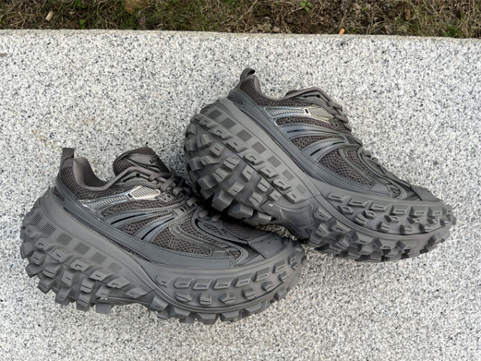 B 17FW Tripe-S High End Sneaker-432