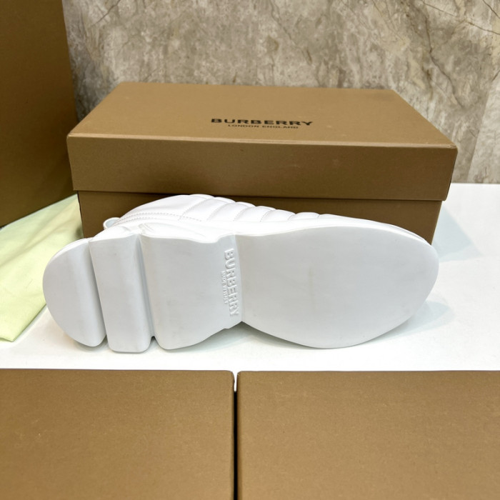 Super Max Burberry Shoes-004