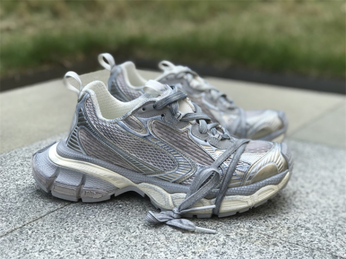 B 17FW Tripe-S High End Sneaker-364