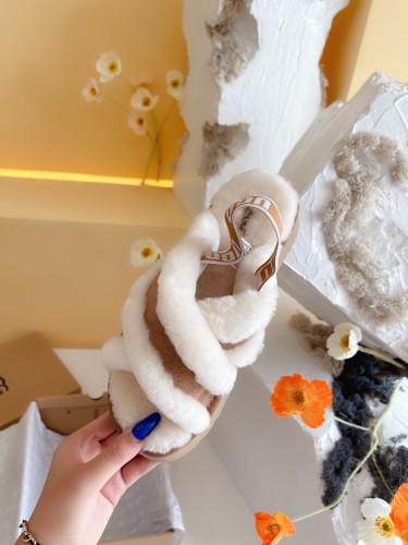 U women Sandals 1：1 Quality-001