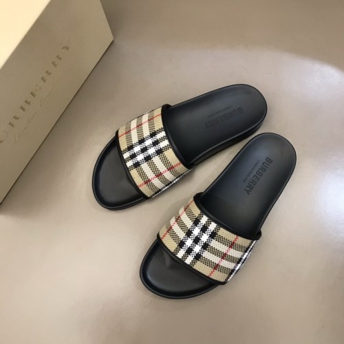 Burberry men slippers AAA-073