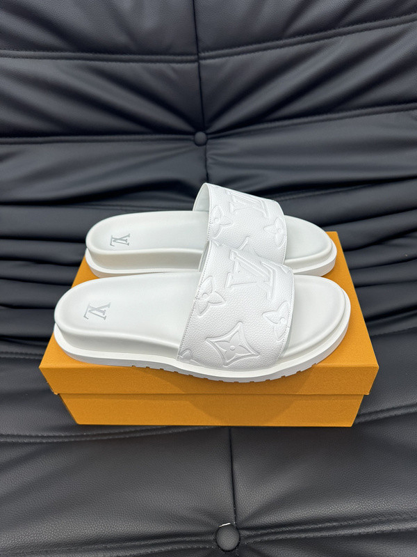 LV Sandals 1：1 Quality-707