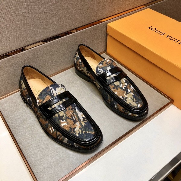 LV Men shoes 1：1 quality-4046