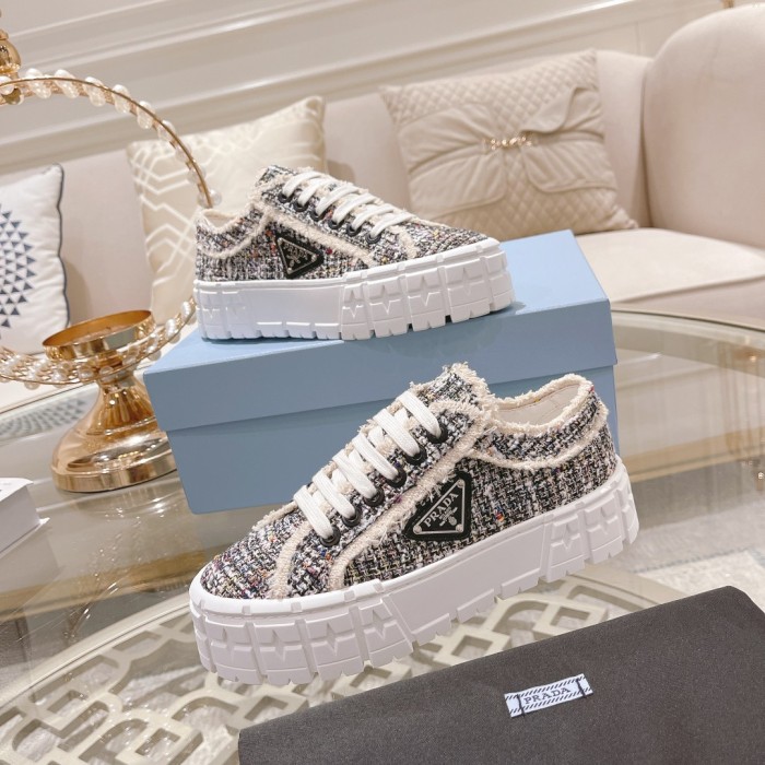 Prada women shoes 1：1 quality-353