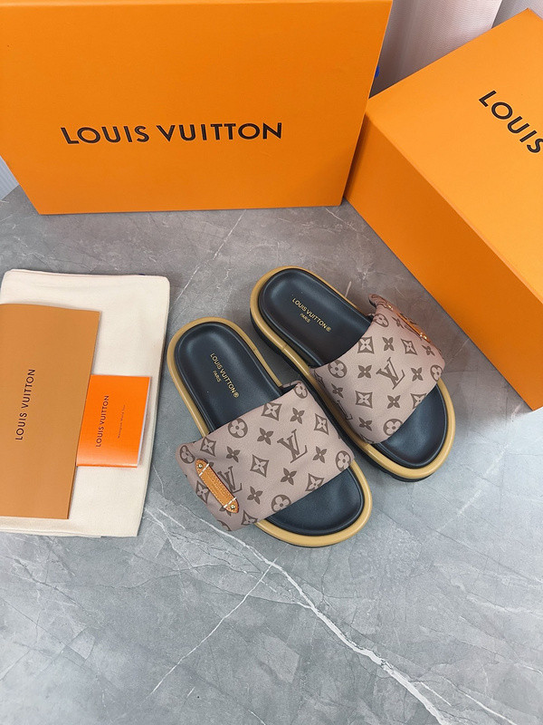 LV Sandals 1：1 Quality-688