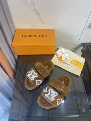 LV women Sandals 1：1 Quality-491