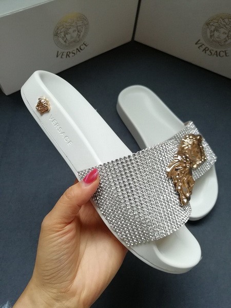 Versace women slippers AAA-029