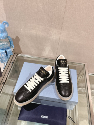 Prada women shoes 1：1 quality-557