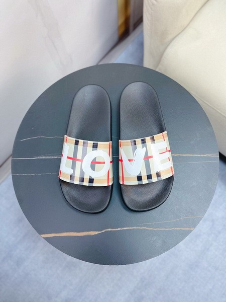 Burberry women slippers AAA-025