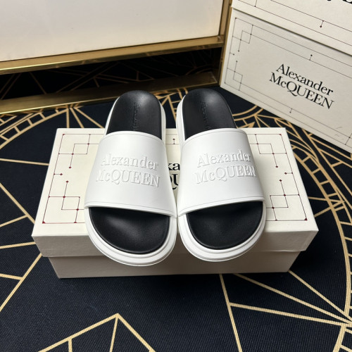 Alexander McQueen men slippers AAA-023