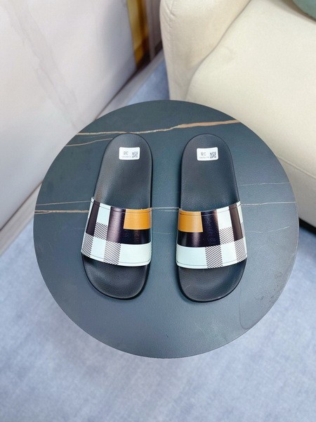 Burberry women slippers AAA-023