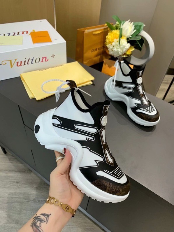 LV Women Shoes 1：1 Quality-562