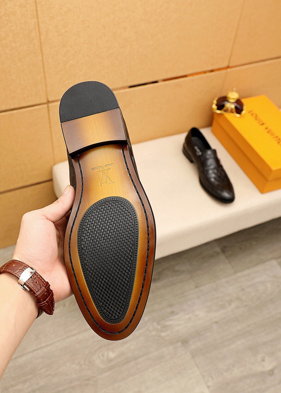 LV Men shoes 1：1 quality-4606