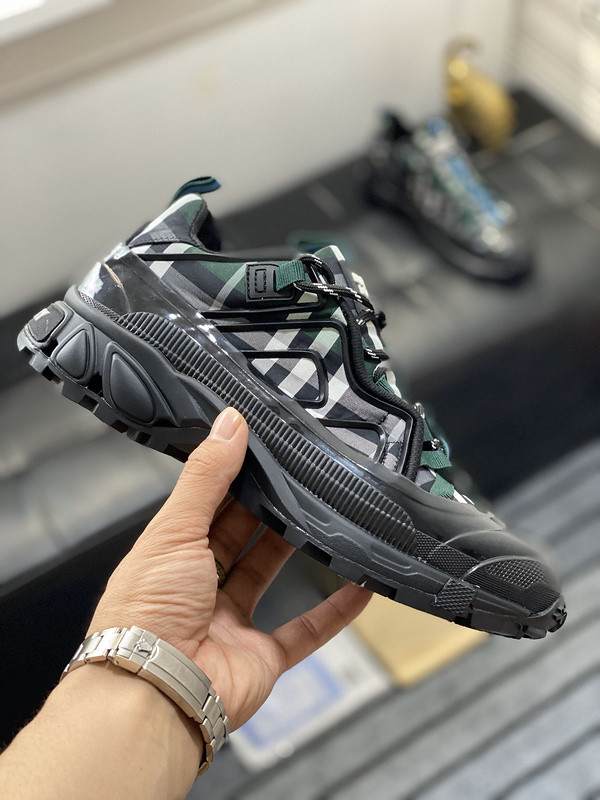 Burberry men shoes 1：1 quality-373