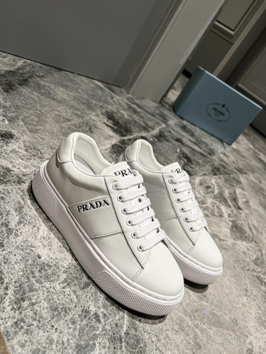 Prada women shoes 1：1 quality-357