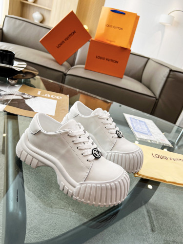 LV Women Shoes 1：1 Quality-938