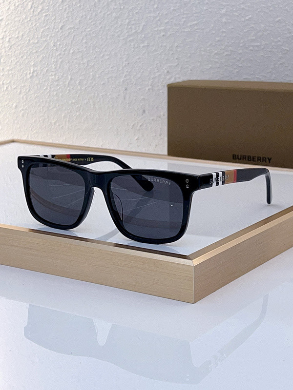 Burberry Sunglasses AAAA-2621