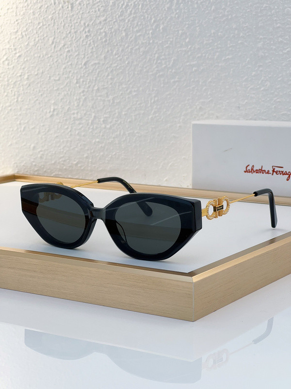 Ferragamo Sunglasses AAAA-807