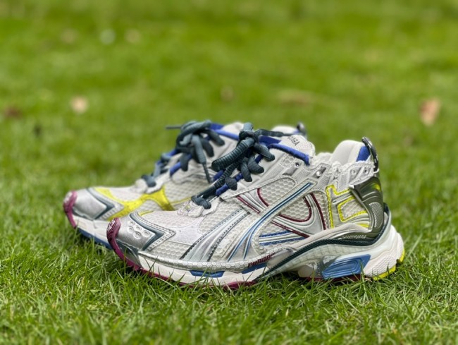 B 17FW Tripe-S High End Sneaker-561