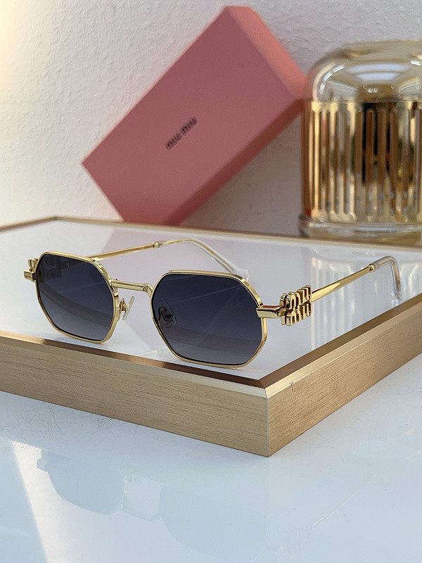 Miu Miu Sunglasses AAAA-1098