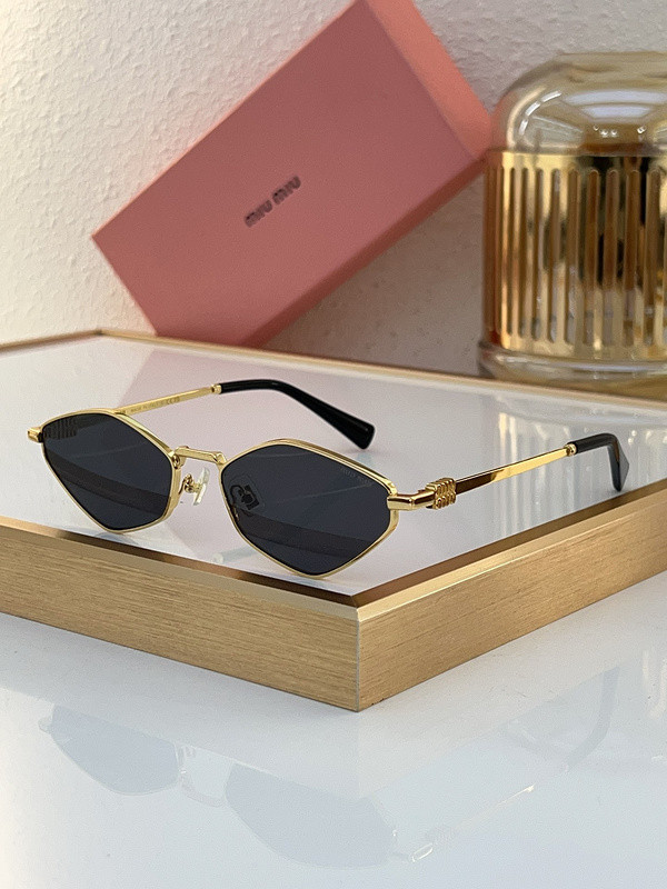 Miu Miu Sunglasses AAAA-1144