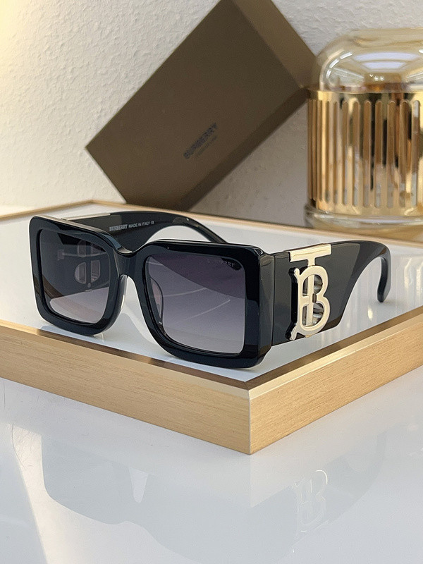 Burberry Sunglasses AAAA-2644