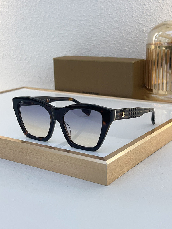 Burberry Sunglasses AAAA-2758