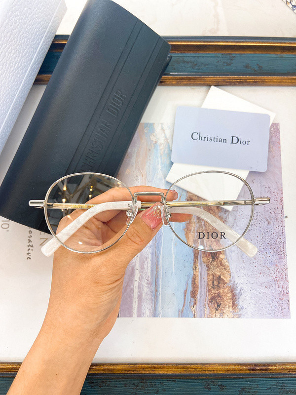 Dior Sunglasses AAAA-2890