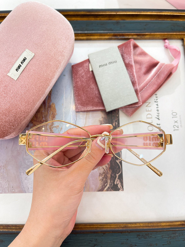 Miu Miu Sunglasses AAAA-1395