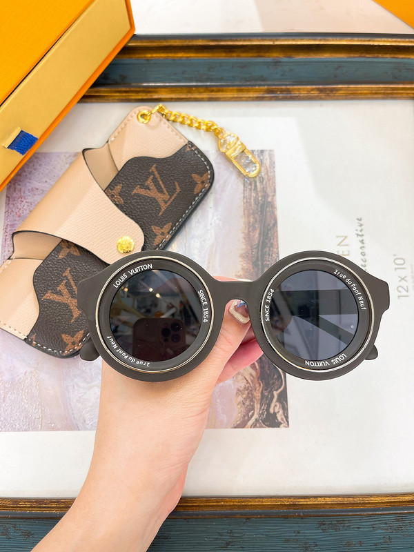 LV Sunglasses AAAA-5126