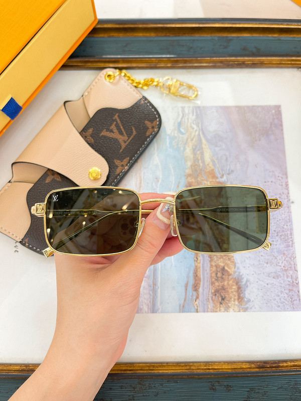 LV Sunglasses AAAA-5109