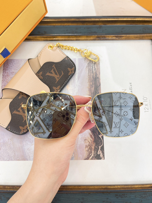 LV Sunglasses AAAA-4956