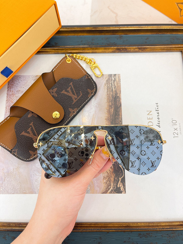 LV Sunglasses AAAA-4939