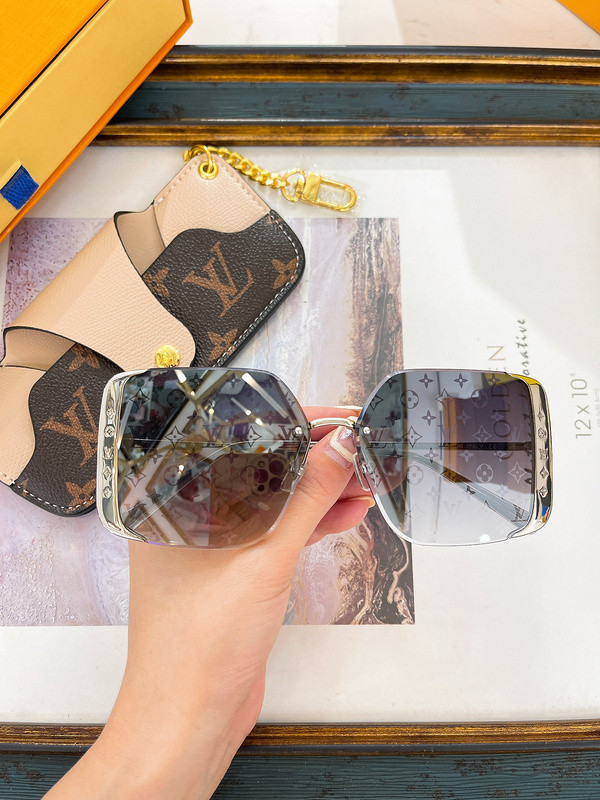 LV Sunglasses AAAA-4975