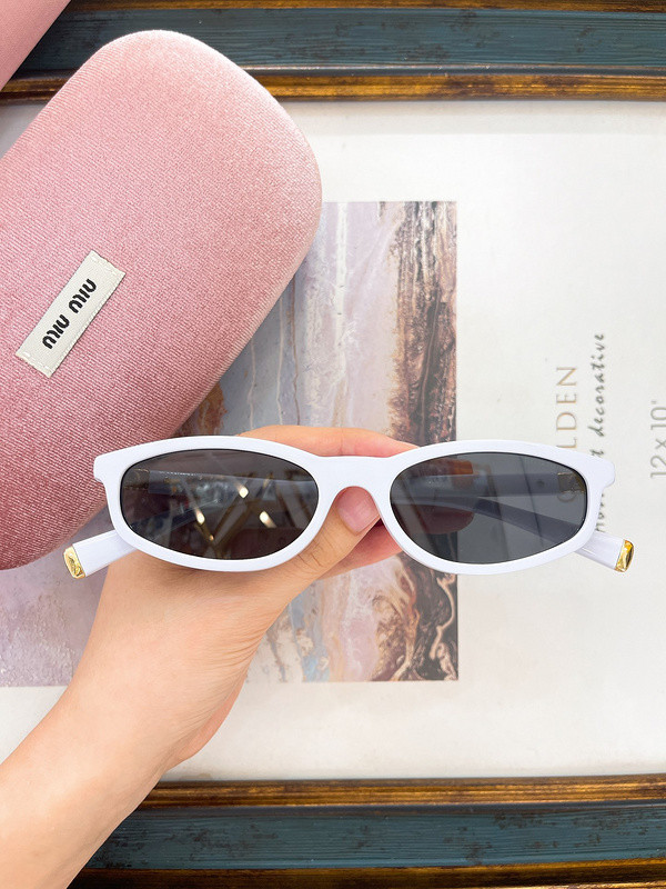 Miu Miu Sunglasses AAAA-1217