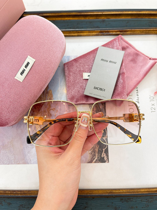 Miu Miu Sunglasses AAAA-1471