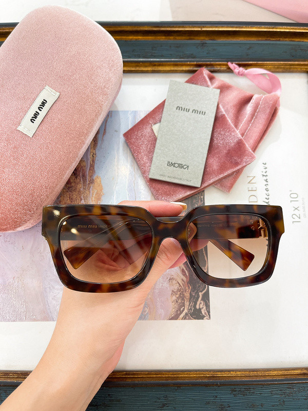 Miu Miu Sunglasses AAAA-1416