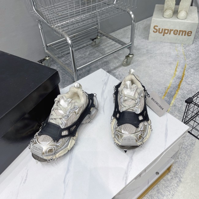 B 17FW Tripe-S High End Sneaker-575