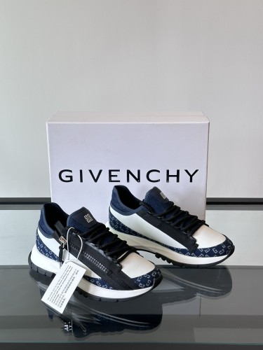 Super Max Givenchy Shoes-353