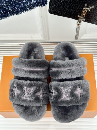 LV Sandals 1：1 Quality-884